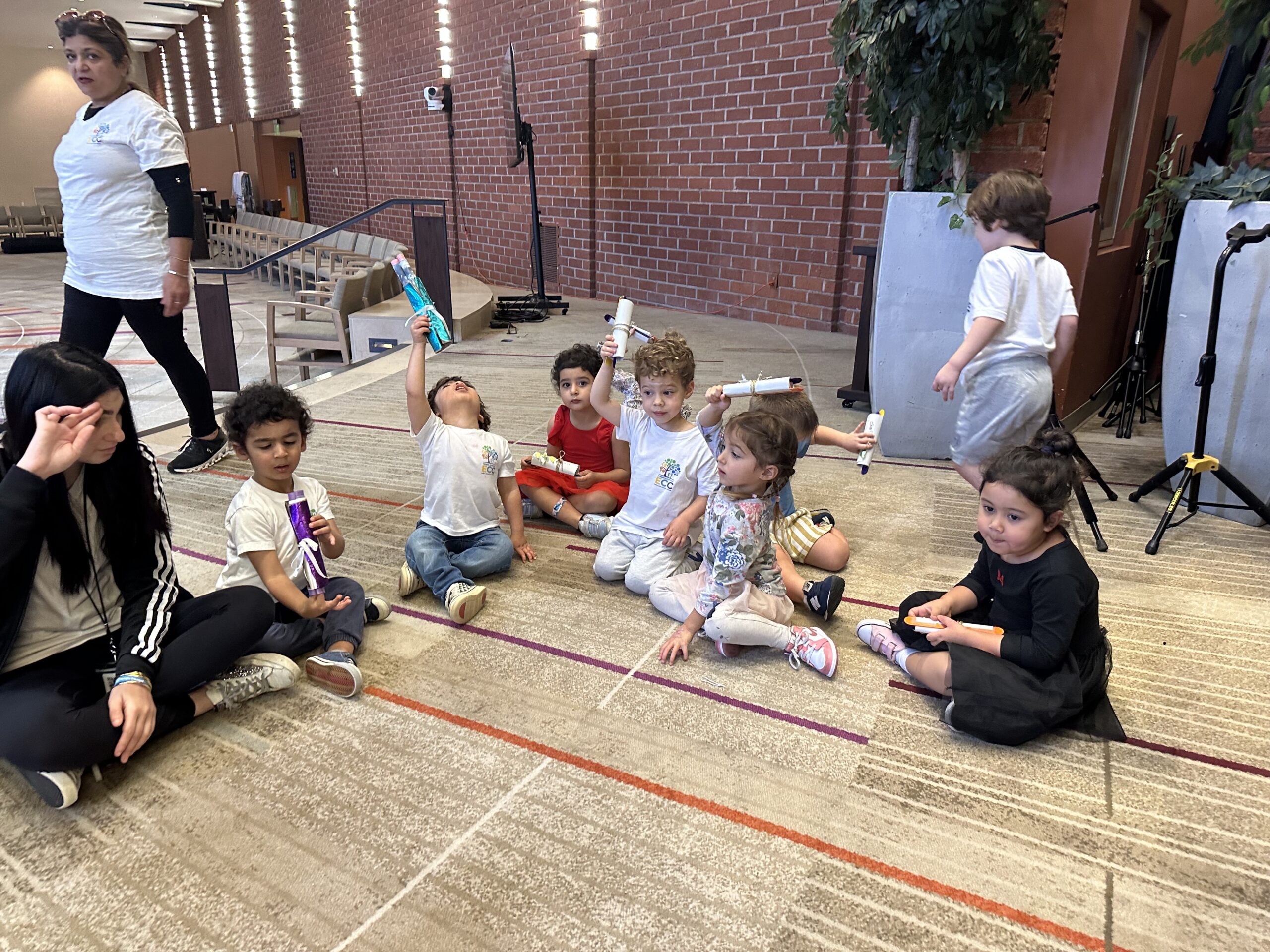 simchat torah los angeles jewish preschool ecc